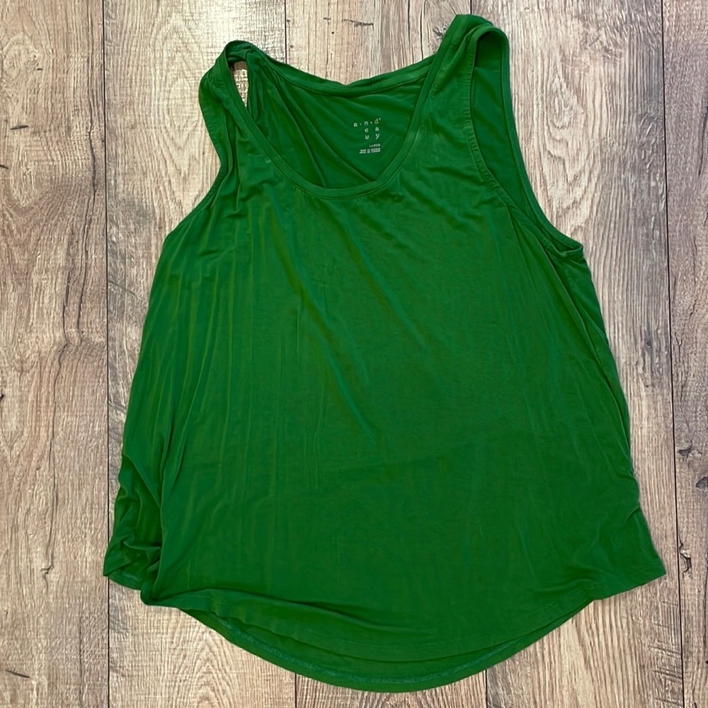 A new day womens’s large green tank top